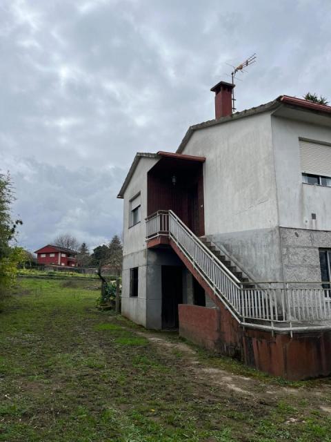 CASA UNIFAMILIAR EN BEMBRIVE VIGO