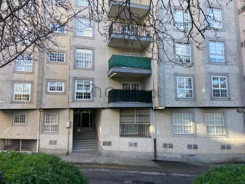 PISO 3 HABITACIONES C/ VIGO