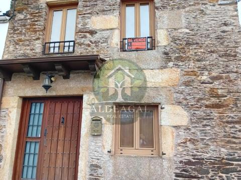 Encantadora casa de piedra restaurada en Pacios (Begonte, Lugo)